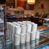Porta coni gelato in plexiglass a 3 posti