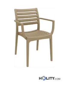 sedia-in-plastica-con-braccioli-h20921