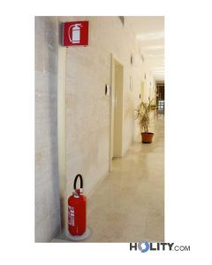 piantana-porta-estintore-altezza-180-cm-h42905