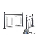 porta-bici-verticale-con-supporti-in-cemento-h19140
