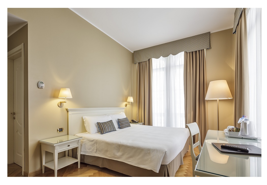 CAMERA HOTEL IDEALE: IL LETTO COME PUNTO DI PARTENZA