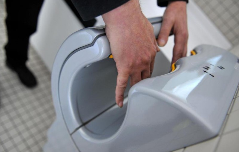 Asciugamano Elettrico: igiene senza sprechi di carta